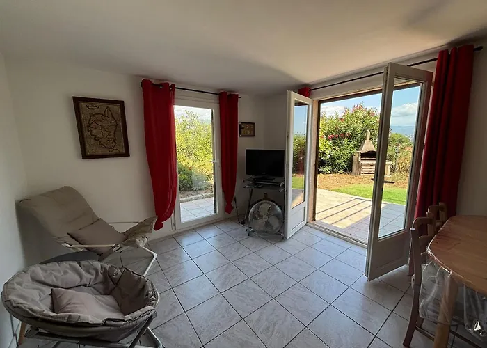 Lägenhet Rez De De 45 M2 Calme Et Fleuri *