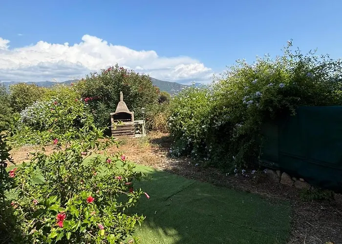 Rez De De 45 M2 Calme Et Fleuri דירה Afa